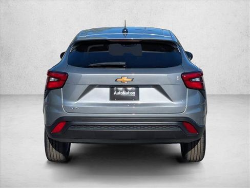 New 2026 Chevrolet Trax LS w/ LS Convenience Package FWD image 8