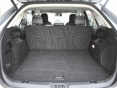 Used 2024 Ford Edge Titanium image 38