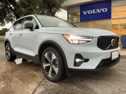 Certified 2026 Volvo XC40 B5 Plus