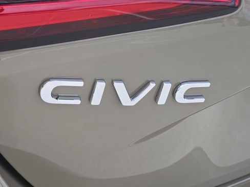 Used 2025 Honda Civic Sport image 11