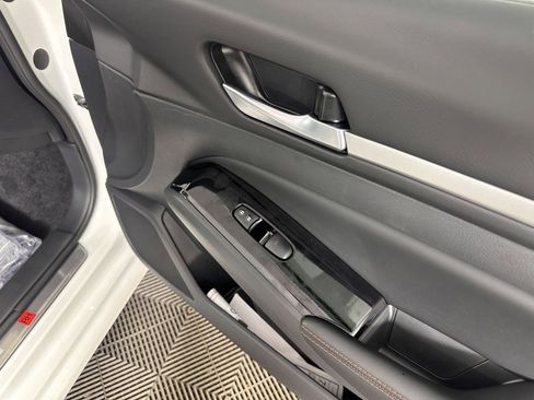 New 2025 Nissan Altima 2.5 SR image 39