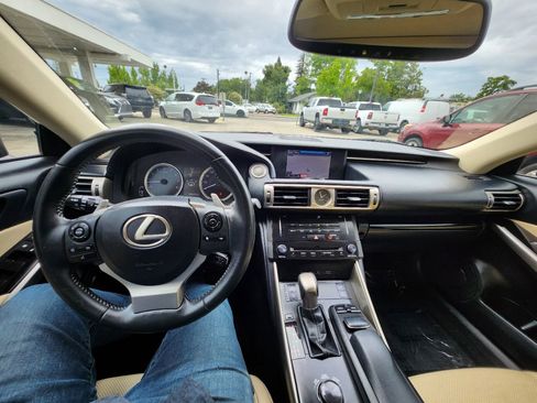 Used 2014 Lexus IS 250 w/ Navigation Package RWD image 13