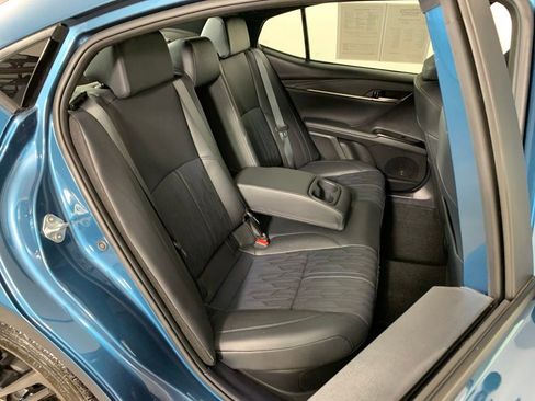 Used 2025 Toyota Camry XSE FWD image 32