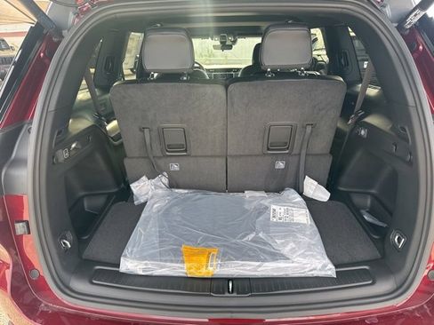 New 2025 Jeep Grand Cherokee L Altitude image 8