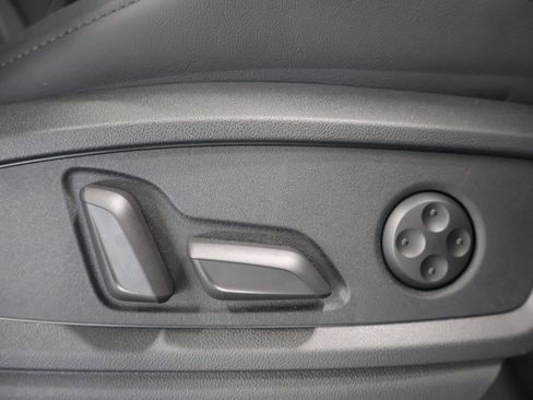 Used 2025 Audi Q5 2.0T Premium Plus w/ Premium Plus Package image 22