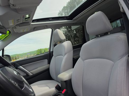 Used 2018 Subaru Forester 2.5i Premium AWD/4WD image 12