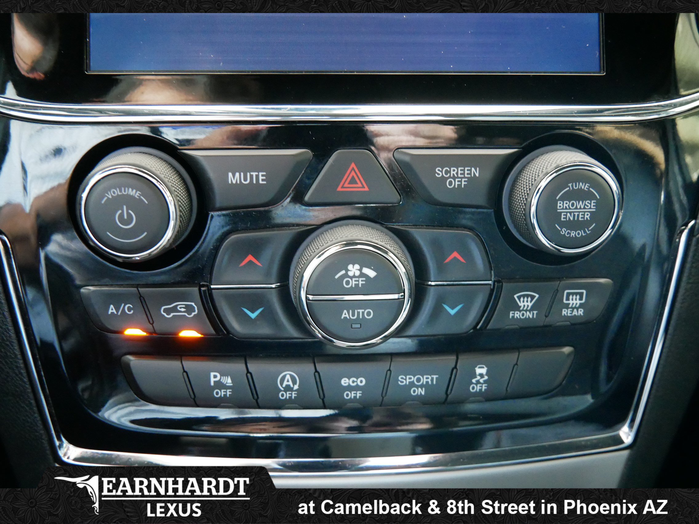 Used 2020 Jeep Grand Cherokee Altitude AWD/4WD image 30