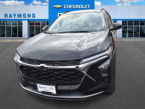 New 2026 Chevrolet Trax LT w/ LT Convenience Package image 8