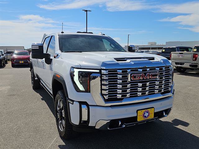 Used 2024 GMC Sierra 3500 Denali w/ Denali Reserve Package AWD/4WD image 6