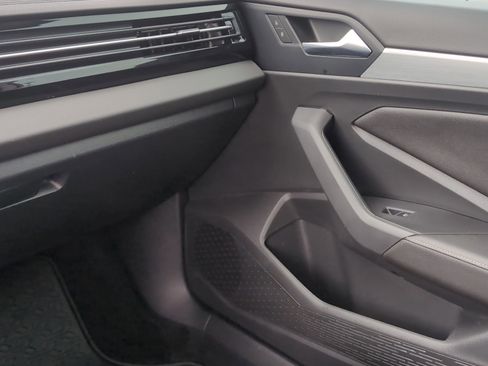 Used 2025 Volkswagen Jetta S image 19