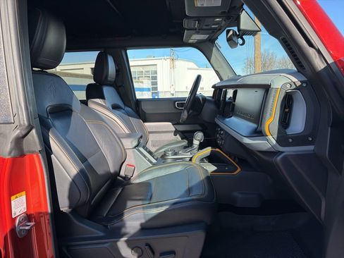 Used 2022 Ford Bronco Badlands image 25