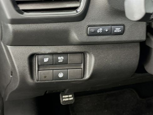 Used 2024 Nissan Leaf S FWD image 17