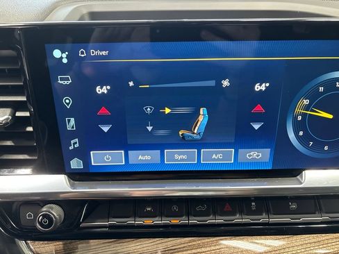 Used 2023 Chevrolet Silverado 1500 LT AWD/4WD image 19