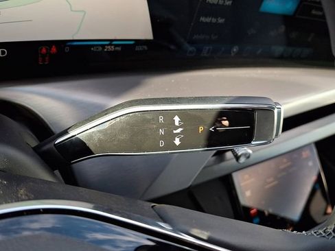 New 2026 Cadillac Vistiq Luxury AWD/4WD image 10