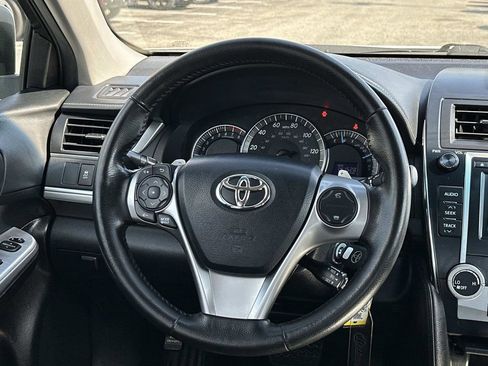 Used 2013 Toyota Camry SE FWD image 14