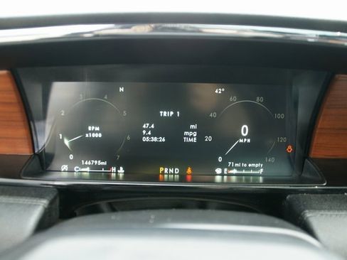 Used 2018 Lincoln Navigator L Select image 17