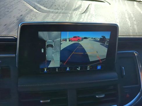 Used 2023 GMC Yukon AT4 w/ Technology Package image 18