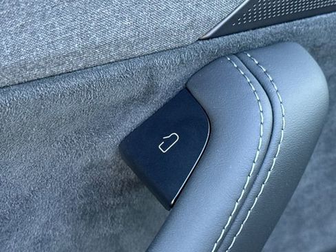 Used 2026 Tesla Model Y 2WD image 20