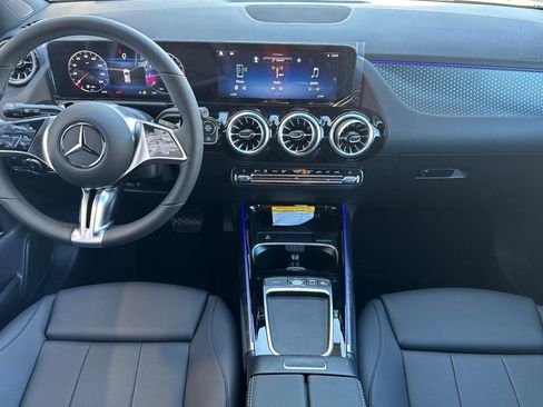 Used 2025 Mercedes-Benz GLA 250 4MATIC image 13