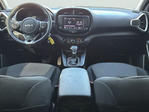 Used 2022 Kia Soul LX w/ Technology Package FWD image 18