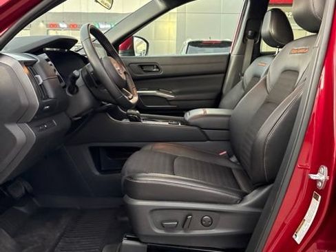 Used 2024 Nissan Pathfinder Rock Creek AWD/4WD image 5