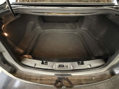 Used 2018 Ford Taurus Limited FWD image 24