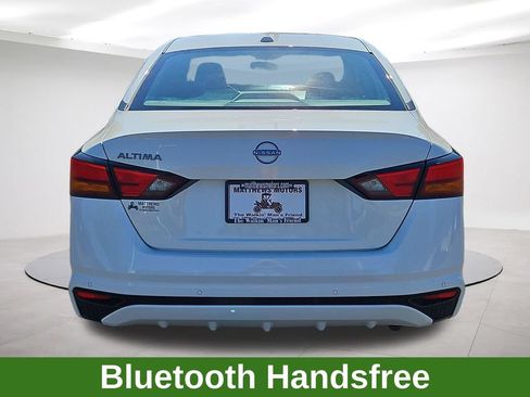 Used 2025 Nissan Altima 2.5 SV FWD image 6