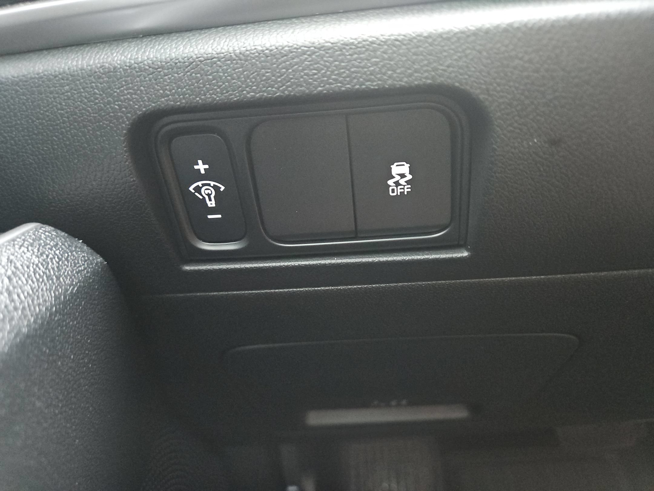 Used 2025 Kia Sorento S w/ Panoramic Sunroof Package FWD image 26