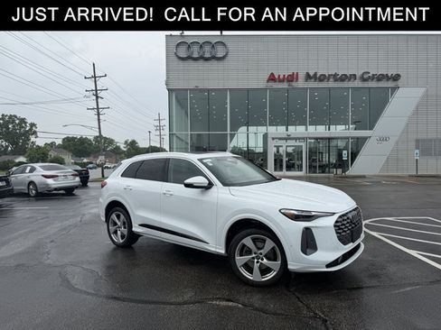 Used 2025 Audi Q5 Premium w/ Premium Plus AWD/4WD image 1