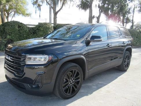 Used 2023 GMC Acadia SLT w/ Elevation Edition image 3