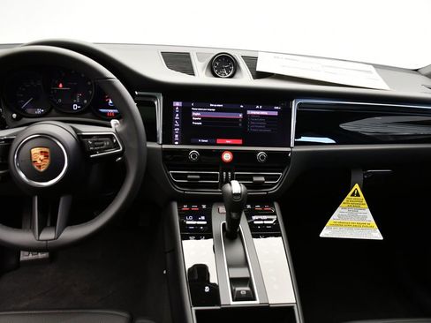 New 2026 Porsche Macan AWD/4WD image 30