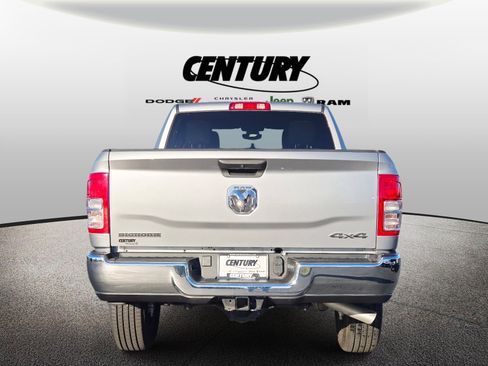 Used 2024 RAM 2500 Big Horn w/ Bed Utility Group image 5