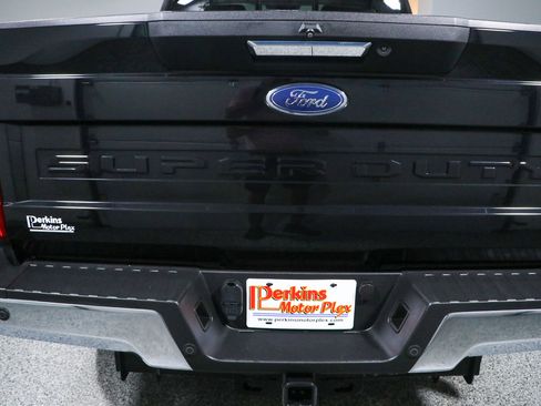 Used 2022 Ford F250 Lariat w/ Lariat Value Package AWD/4WD image 8