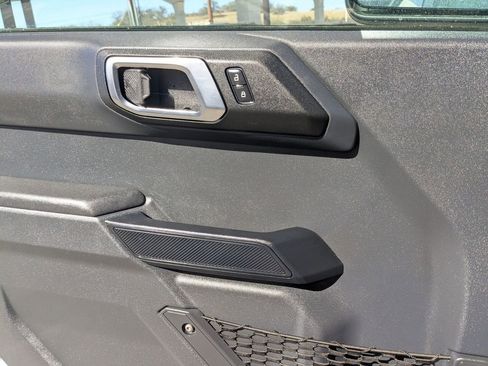 Used 2025 Ford Bronco Big Bend image 15