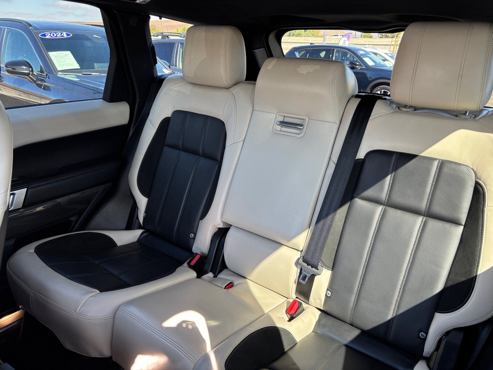 Used 2022 Land Rover Range Rover Sport HST AWD/4WD image 17