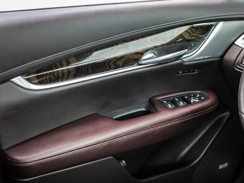 Used 2023 Cadillac XT6 Premium Luxury AWD/4WD image 38