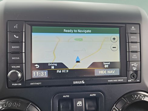 Used 2017 Jeep Wrangler Unlimited Sahara AWD/4WD image 17