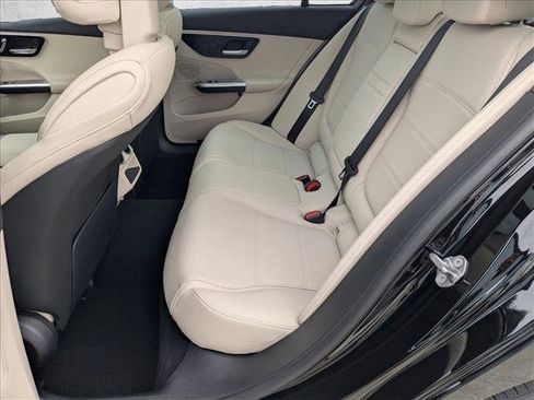 Used 2023 Mercedes-Benz C 300 C 300 image 18