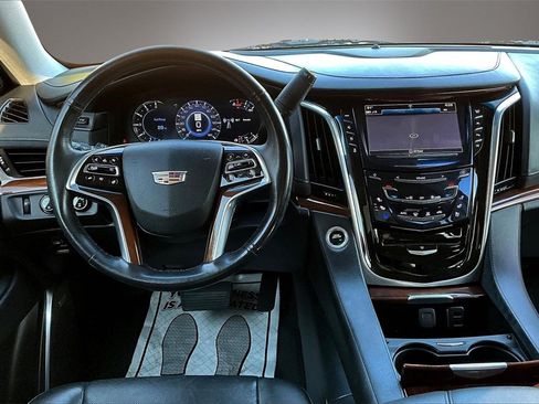 Used 2019 Cadillac Escalade Premium Luxury image 8