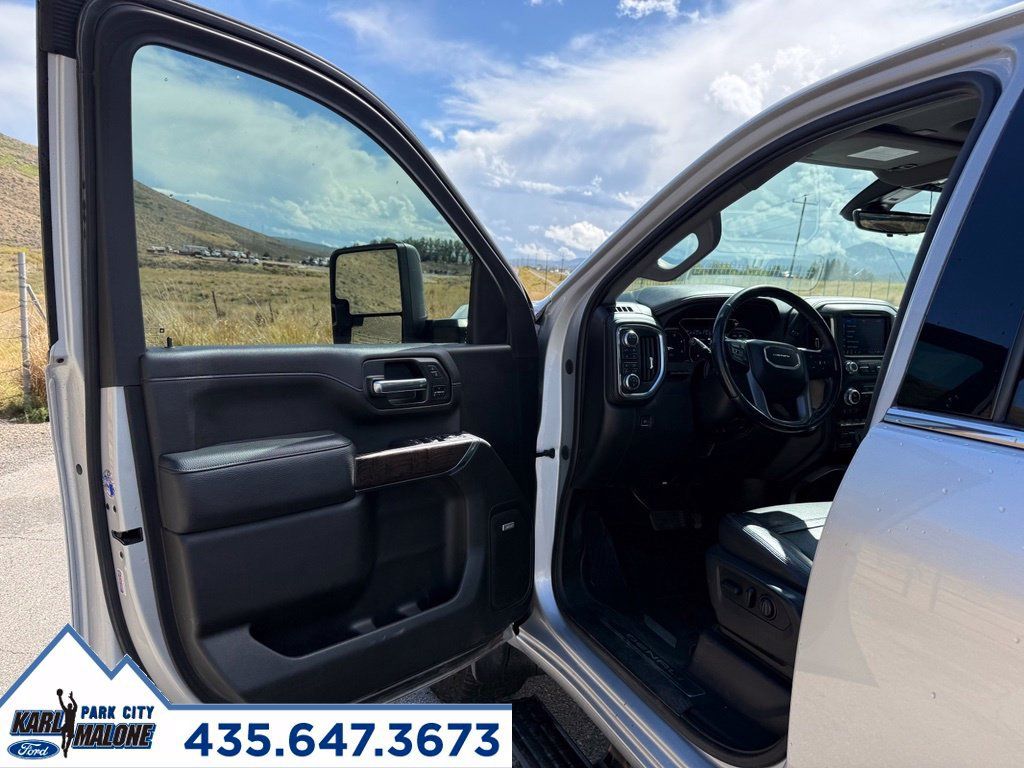 Used 2022 GMC Sierra 2500 Denali w/ Denali Ultimate Package AWD/4WD image 13