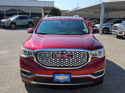 Used 2019 GMC Acadia Denali w/ Technology Package FWD image 3