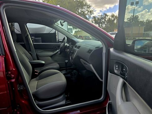 Used 2006 Ford Focus S image 25