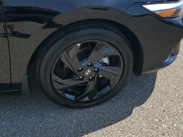 Certified 2026 Hyundai Elantra SEL Sport FWD image 6