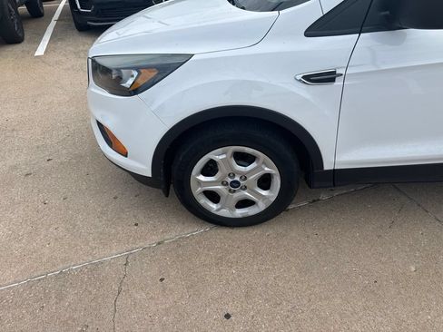 Used 2018 Ford Escape S FWD image 4