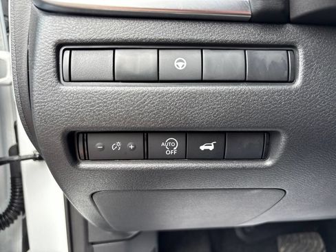 Certified 2026 Nissan Rogue SV AWD/4WD image 21