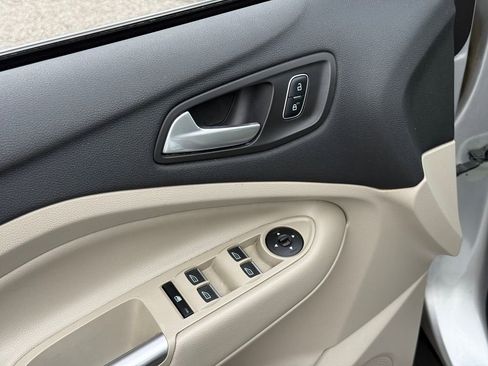 Used 2017 Ford Escape SE w/ Equipment Group 201A image 20