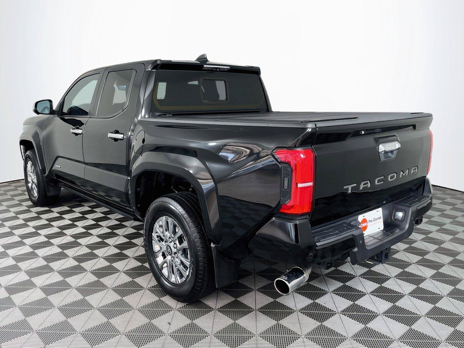 Used 2024 Toyota Tacoma Limited w/ Limited Package (LT) AWD/4WD image 6