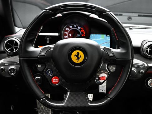 Used 2015 Ferrari F12 Berlinetta image 7