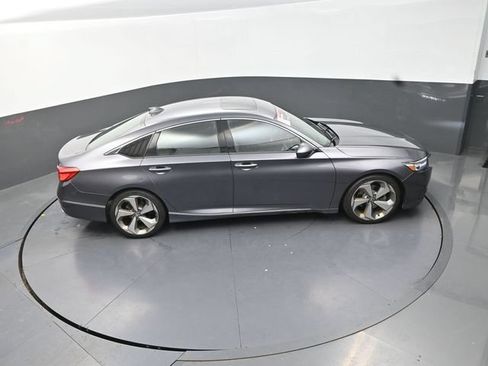 Used 2019 Honda Accord Touring image 18