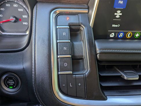 Used 2021 Chevrolet Tahoe Z71 image 30